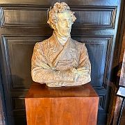 052 De naamgenoot van het gebouw